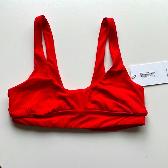 NWT Vitamin A Sienna scoopneck bikini swim top red 4/XS  6/S Plunge V bralette - Picture 10 of 11